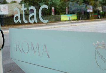 Atac Roma, addio ai biglietti cartacei? Le novità per viaggiare | Moveo